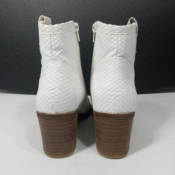 DIRTY LAUNDRY Unite Snake Embrossed Design Womens White Western Ankle Boot Sz 6 - Picture 6 of 13